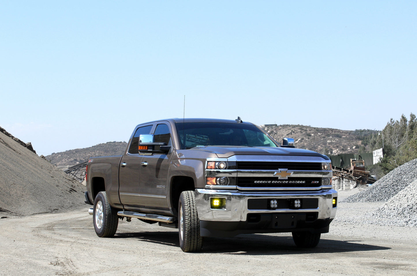 '15-19 Chevy/GMC SAE Fog Light Kit Baja Designs display on Vehicle 